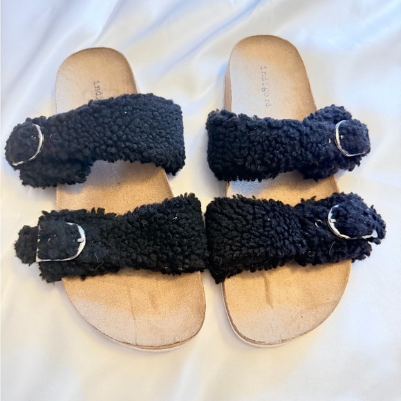 Indigo Shoes - Black Teddy Faux Shearling Slide Sandals (8 US)